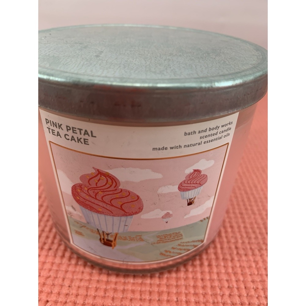 Bath & Body Works Pink Petal Tea Cake 3 Wick Candle 14.5 Oz - Picture 2 of 4